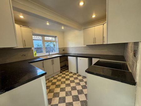 3 bedroom bungalow to rent - Photo 5