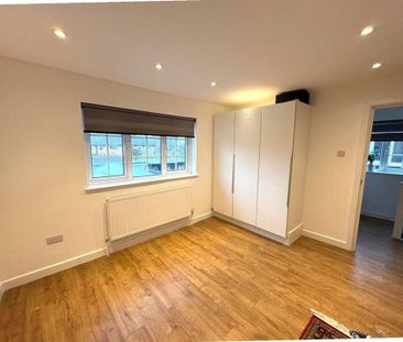 2 bedroom maisonette to rent - Photo 3