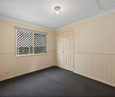 Fully fenced 3-bedroom home! - Photo 5