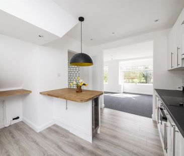 3 bedroom semi-detached house to rent - Photo 4