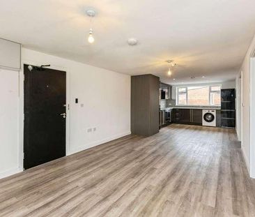 Basingstoke Road, Reading, Berkshire, RG2 - Photo 1