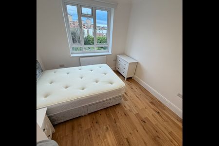 3 Bed Flat, Darlington House, SW8 - Photo 5