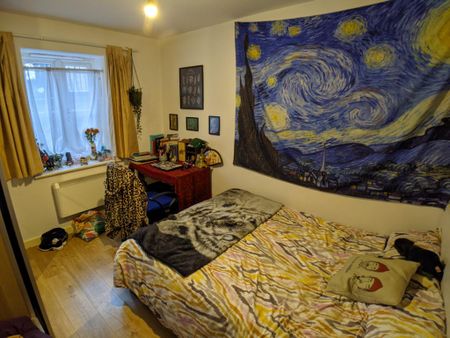 2 bedroom flat to rent - Photo 4