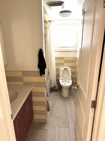 For Lease - 251 Floyd Avenue Unit# Lower Unit, Toronto, Ontario - Photo 2