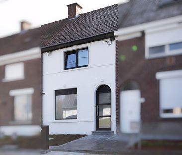 GERONOVEERDE WONING MET TWEE SLAAPKAMERS - Photo 2