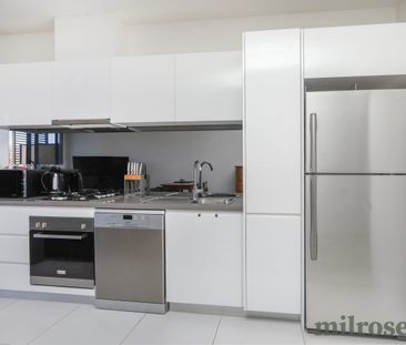 Fully Furnished Apartment with Bills Included! - Photo 5