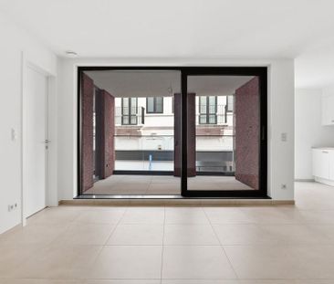 Appartement te huur in Sint-Truiden voor € 750 met 1 slaapkamer - Foto 1