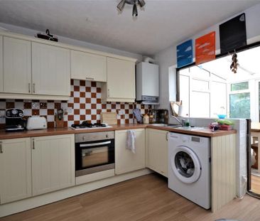 1 bedroom in a house share to rent - Photo 6