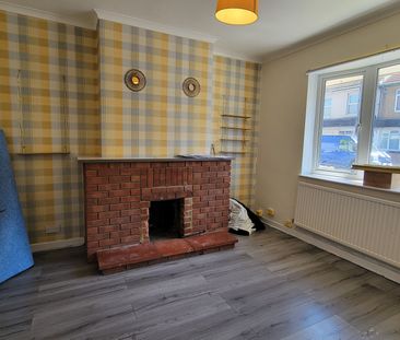 Beatrice Street, Swindon - Photo 5