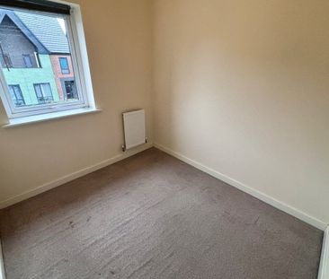 Hawthorn Avenue, HULL - Photo 2