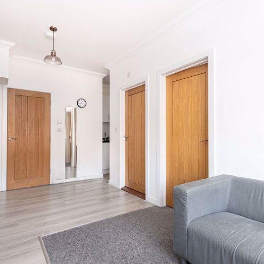 3 bedroom maisonette to rent - Photo 1