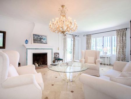 8 bedroom luxury Villa for rent in Marbella, Spain - Photo 2