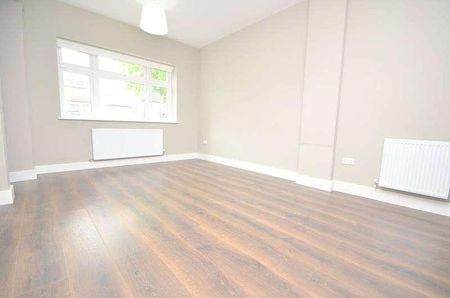 Malvern Road, Hornchurch, Essex, RM11 - Photo 3