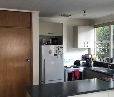 TWO BEDROOMS - HOKOWHITU - Photo 3
