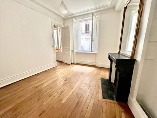 A LOUER 4 PIECES 100.46m² PARIS VIIIème - Photo 1