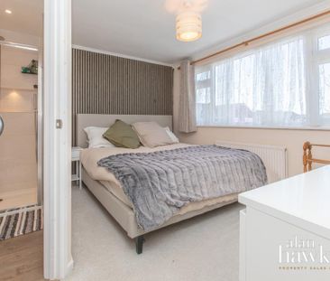 2 bedroom semi-detached bungalow to rent - Photo 2