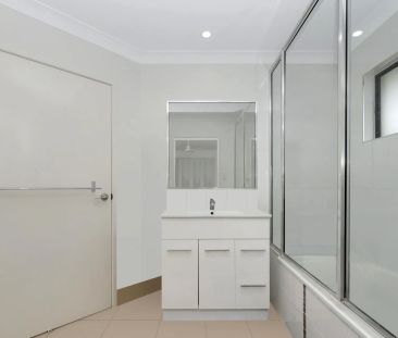 Private, Roomy Duplex Unit - Photo 2