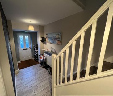 1 bedroom in a house share to rent - Photo 2
