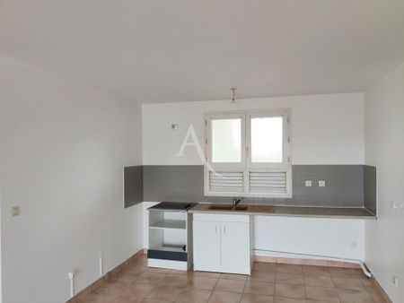 Location Appartement 62.17m² 3 pièces Fort de france - Photo 3
