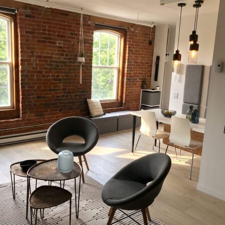 Loft lumineux 4 ½ tout inclus à louer Quartier St-Roch – dernier étage - Photo 3