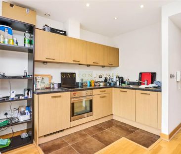 Studio to rent - Photo 2