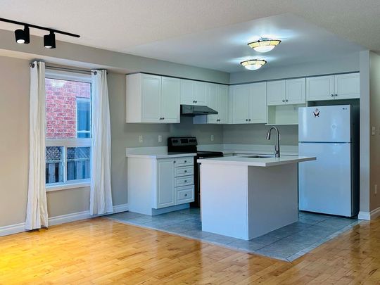 For Lease - 3851 Foxborough Trail, Mississauga, Ontario - Photo 1