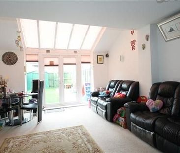 2 Bed Terraced House, Birch Walk, IG3 - Photo 1