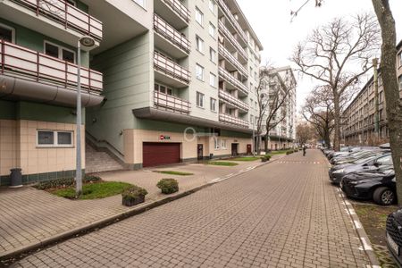 Dolny Mokotów | Garderoba | Garaż - Zdjęcie 4