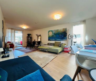 Moderne 3-Zimmerwohnung mit Loggia und Garage - Photo 2