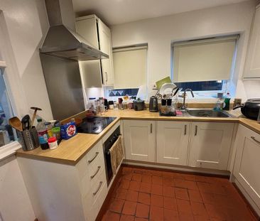 3 bedroom semi-detached house to rent - Photo 6