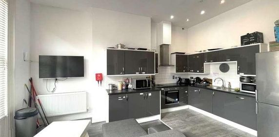 Ft, Priestgate, Peterborough, PE1 - Photo 2