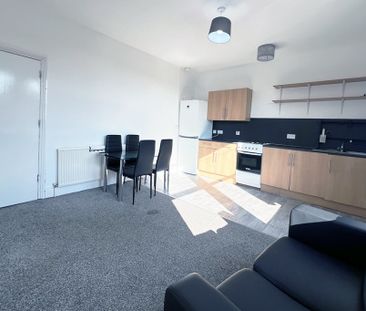 2 Bedroom Apartment for rent in Ash Road - Photo 3