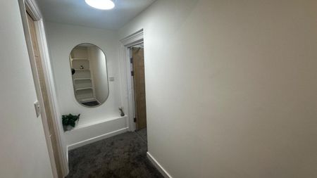 Room 3, Swan Street, Warwick - Photo 5