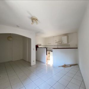 1 pièce - 30,6 m² - 2ème étage - Colocation non autorisée - Photo 3