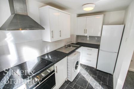 2 bedroom apartment to rent - Photo 3