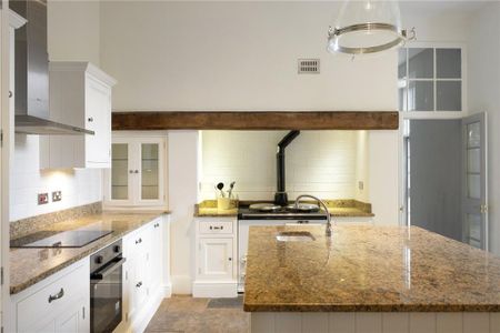 7 bedroom detached house to rent - Photo 4