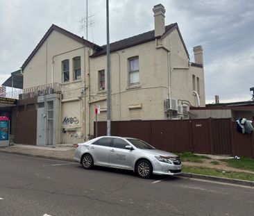 SPACIOUS MODERN UNIT - Photo 6