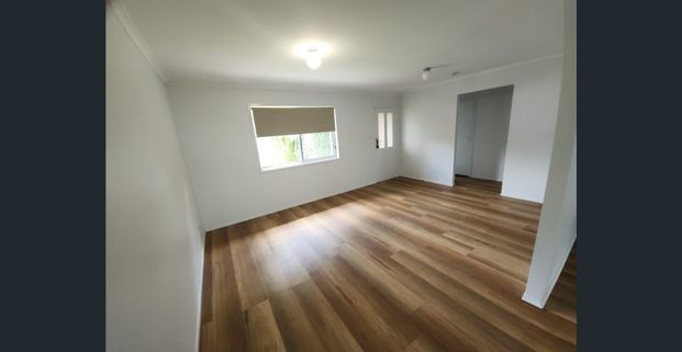 WELL PRESENTED HOME IN A PRIME LOCATION! - Photo 1