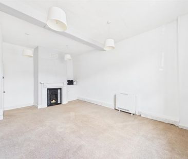 2 BED Apartment To rent - Photo 1