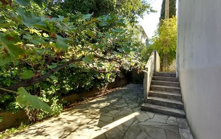Location Appartement P3 Nimes - Photo 2