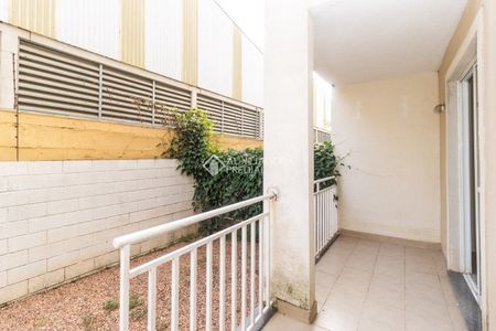 Apartamento com 2 quartos e 57m² para alugar em Humaitá, Porto Alegre. - Photo 2