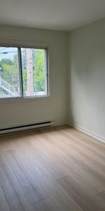 Beau 4 1/2 remis à neuf - Quartier MHM - Photo 3