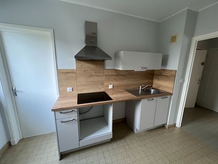 Location Appartement 2 pièces 49m² - Photo 3