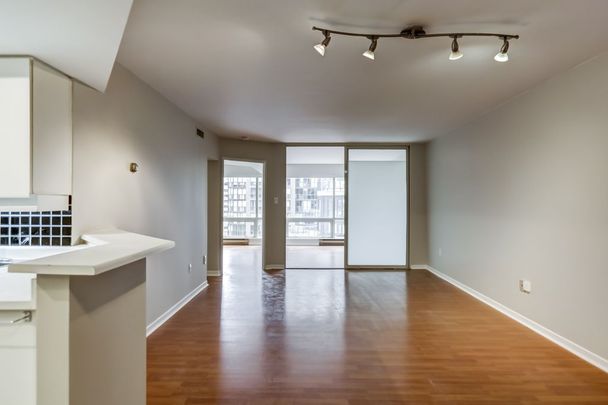 For Lease - 1001 Bay Street Unit# 811, Toronto, Ontario - Photo 1