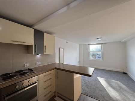 1 bedroom flat to rent - Photo 5