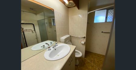 ONE BEDROOM APARTMENT WITH SUNROOM (OVER 55'S COMMUNITY) - Photo 5