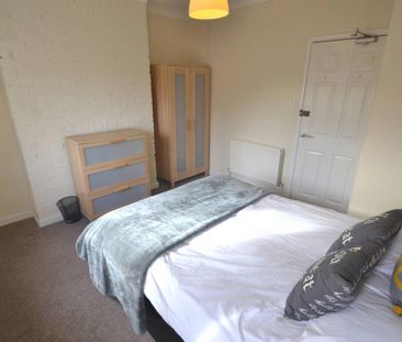 1 bedroom Flat To Let - Photo 1
