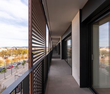 Piso de alquiler en Ronda de Jean Monnet, 230, Can Gambús - Photo 1