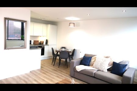 1 Bed Flat, Alexander House, M16 - Photo 5