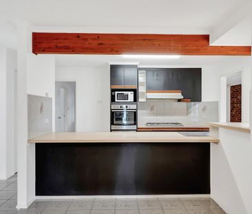 12 Sherriff Rise, Pakenham VIC 3810 - House For Rent | Domain - Photo 6